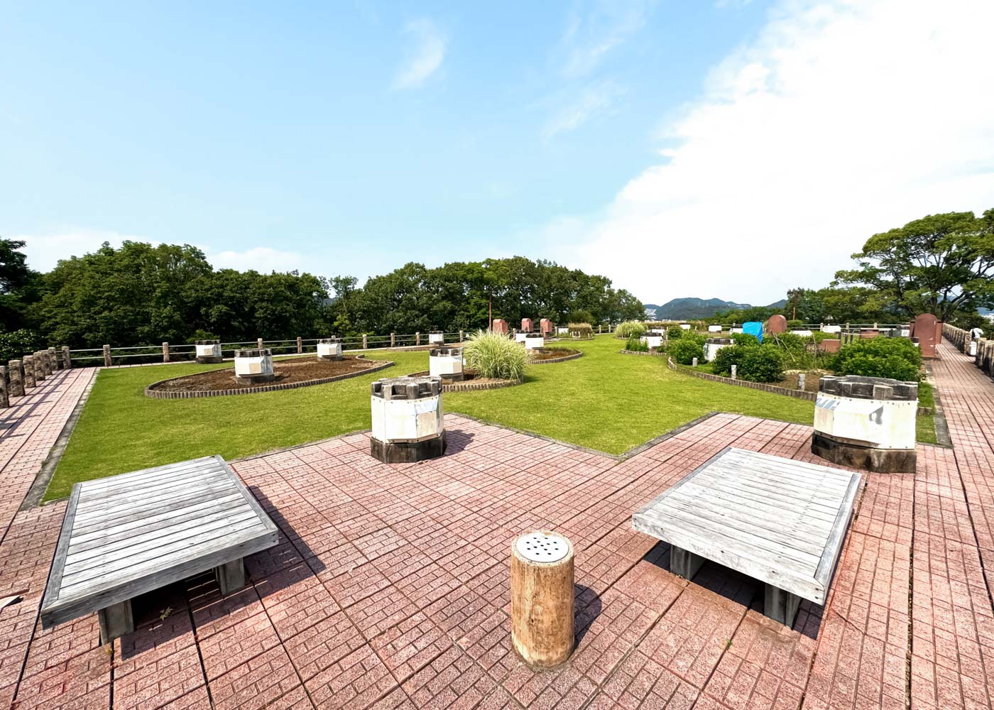 男⼭配⽔池公園