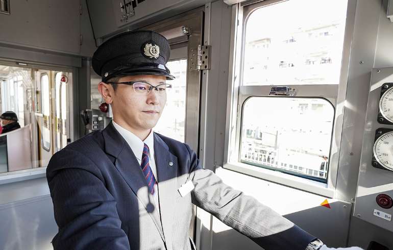 運転士