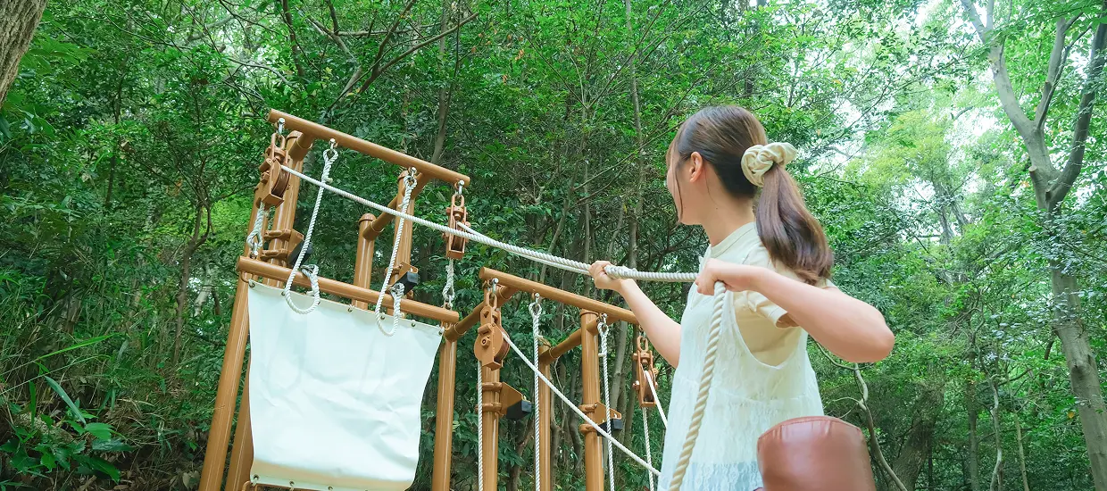 大人も子供も夢中になるフィールドアスレチック